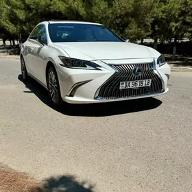 Lexus ES 350 2019