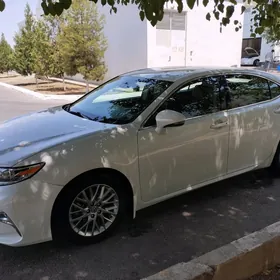 Lexus ES 350 2016