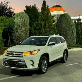 Toyota Highlander 2019