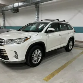 Toyota Highlander 2019