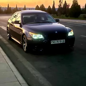 BMW E60 2003