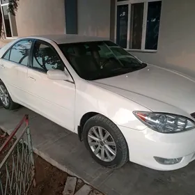 Toyota Camry 2004