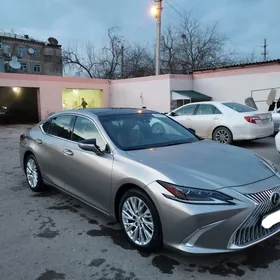 Lexus ES 350 2019