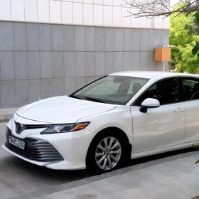 Toyota Camry 2020