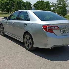 Toyota Camry 2013