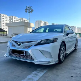 Toyota Camry 2021