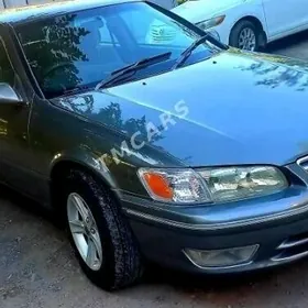 Toyota Camry 2000