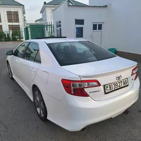 Toyota Camry 2013