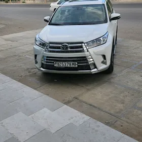 Toyota Highlander 2019