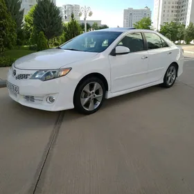 Toyota Camry 2013