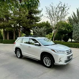 Toyota Highlander 2018