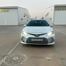 Toyota Camry 2018