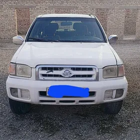 Nissan Pathfinder 2000