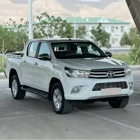 Toyota Hilux 2016