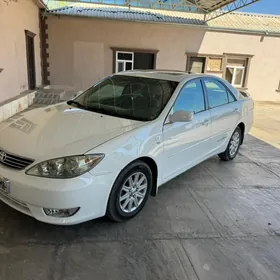 Toyota Camry 2004