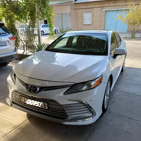 Toyota Camry 2018