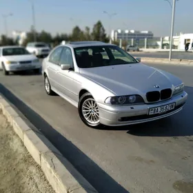 BMW E39 2002