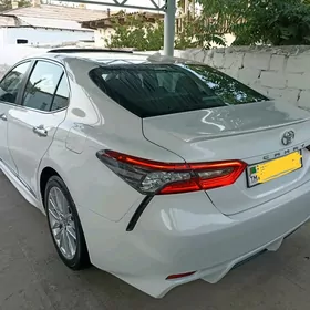 Toyota Camry 2022