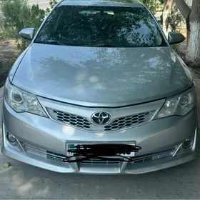 Toyota Camry 2014