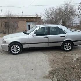 Mercedes-Benz C-Class 1993