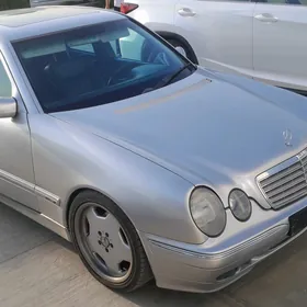 Mercedes-Benz E320 2000