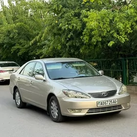 Toyota Camry 2005