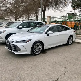 Toyota Avalon 2019