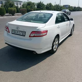 Toyota Camry 2011