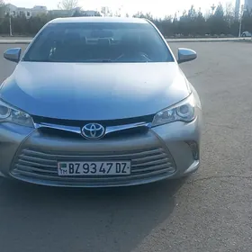 Toyota Camry 2017