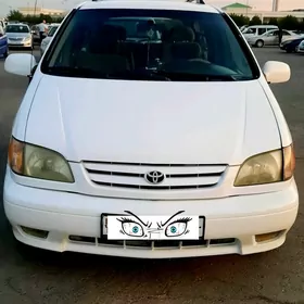 Toyota Sienna 2001