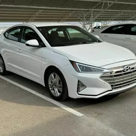 Hyundai Elantra 2019