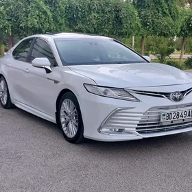 Toyota Camry 2018