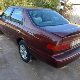 Toyota Camry 2000