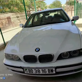 BMW E39 2000