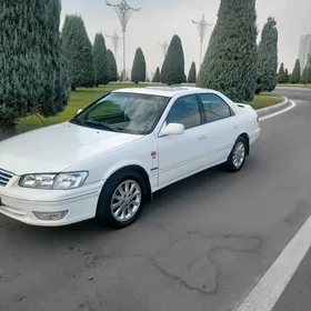 Toyota Camry 2001