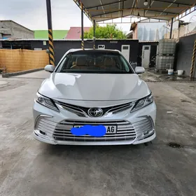 Toyota Camry 2022