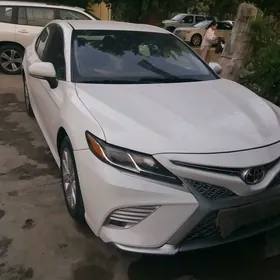 Toyota Camry 2018