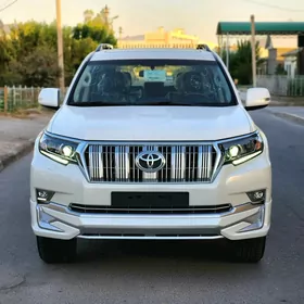 Toyota Land Cruiser Prado 2023