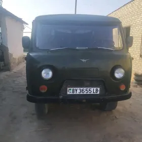 UAZ 452 1989