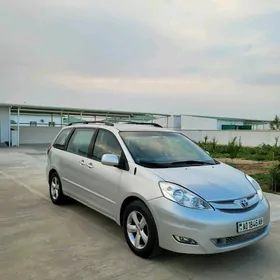 Toyota Sienna 2008