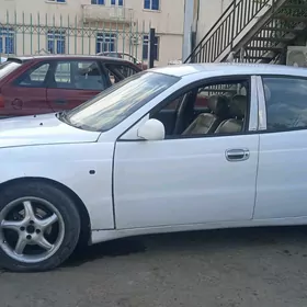 Daewoo Leganza 1999