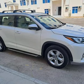 Toyota Highlander 2019