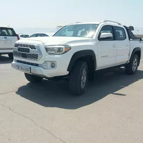 Toyota Tacoma 2018