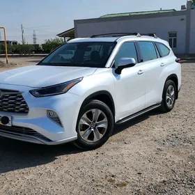 Toyota Highlander 2022