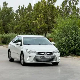 Toyota Camry 2017