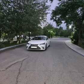 Lexus ES 350 2019