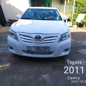 Toyota Camry 2011