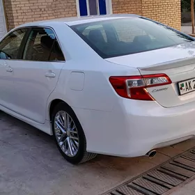 Toyota Camry 2014