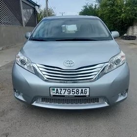 Toyota Sienna 2016