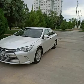 Toyota Camry 2016